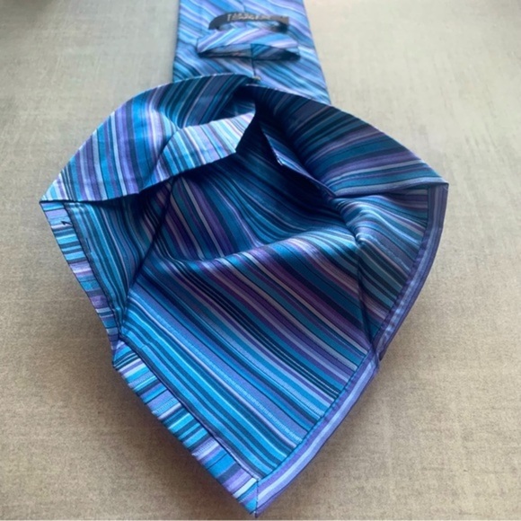ISAIA “Seven Fold” Blue & Lavendar Striped Silk Tie - Picture 4 of 6